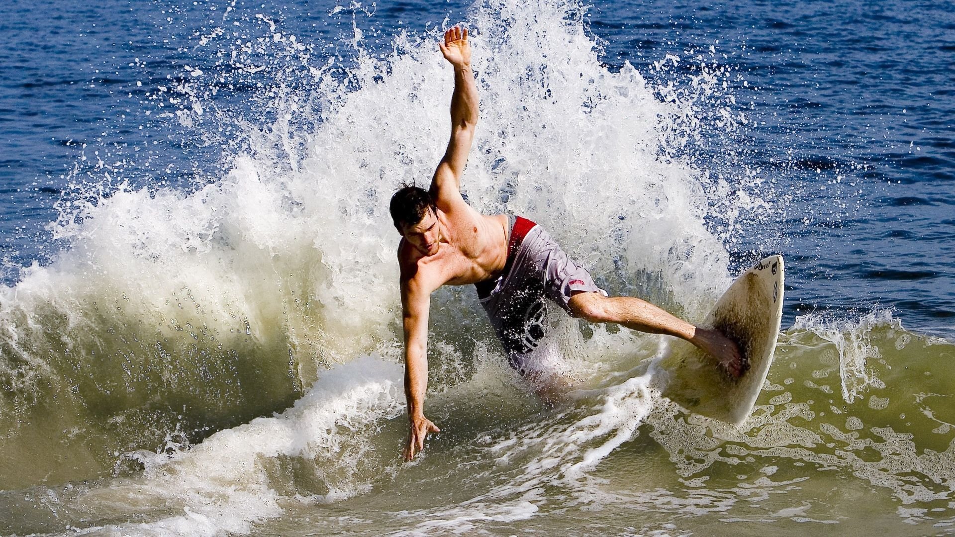 盘点本周所有比赛：激情无限，精彩不断！，适合比赛的激情歌曲